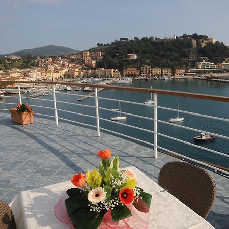 Hotel Plaza Porto Azzurro Exterior foto
