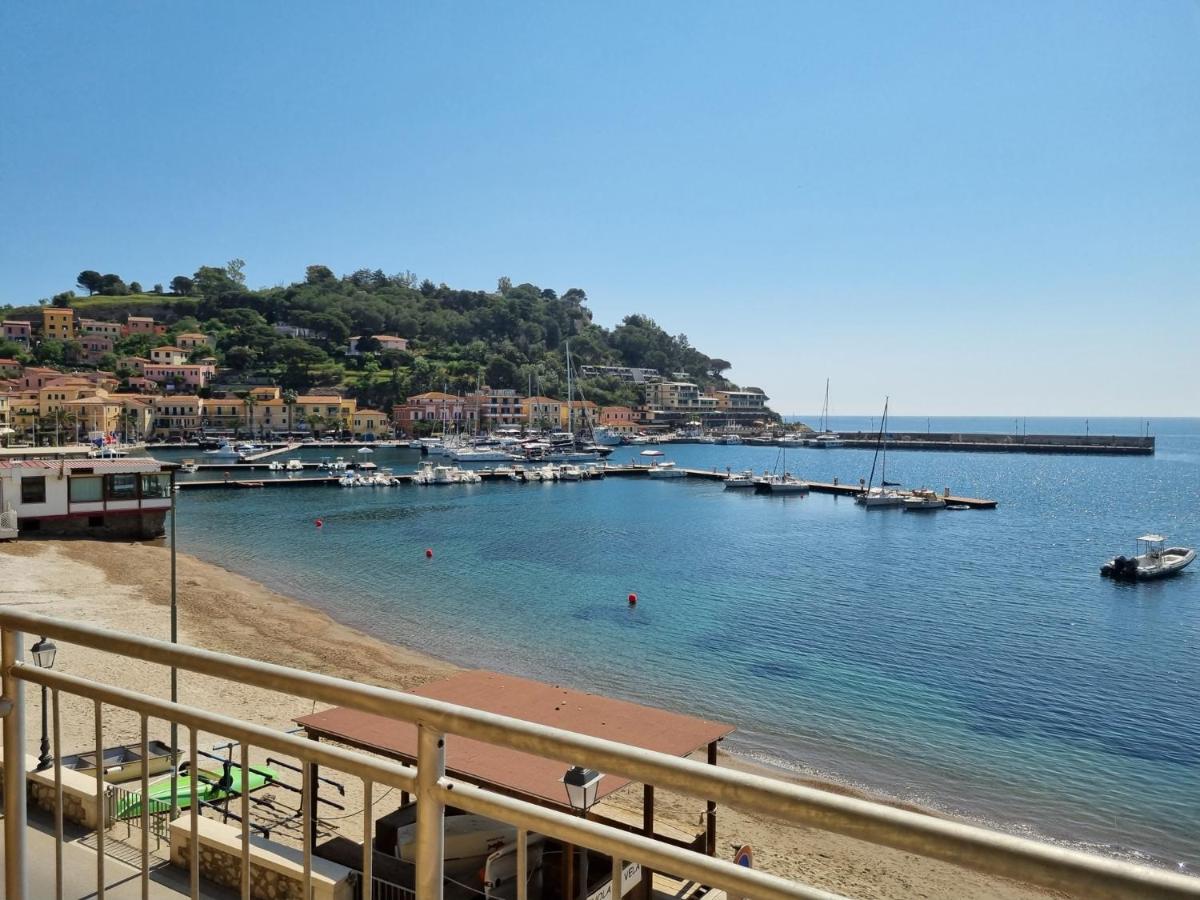 Hotel Plaza Porto Azzurro Exterior foto
