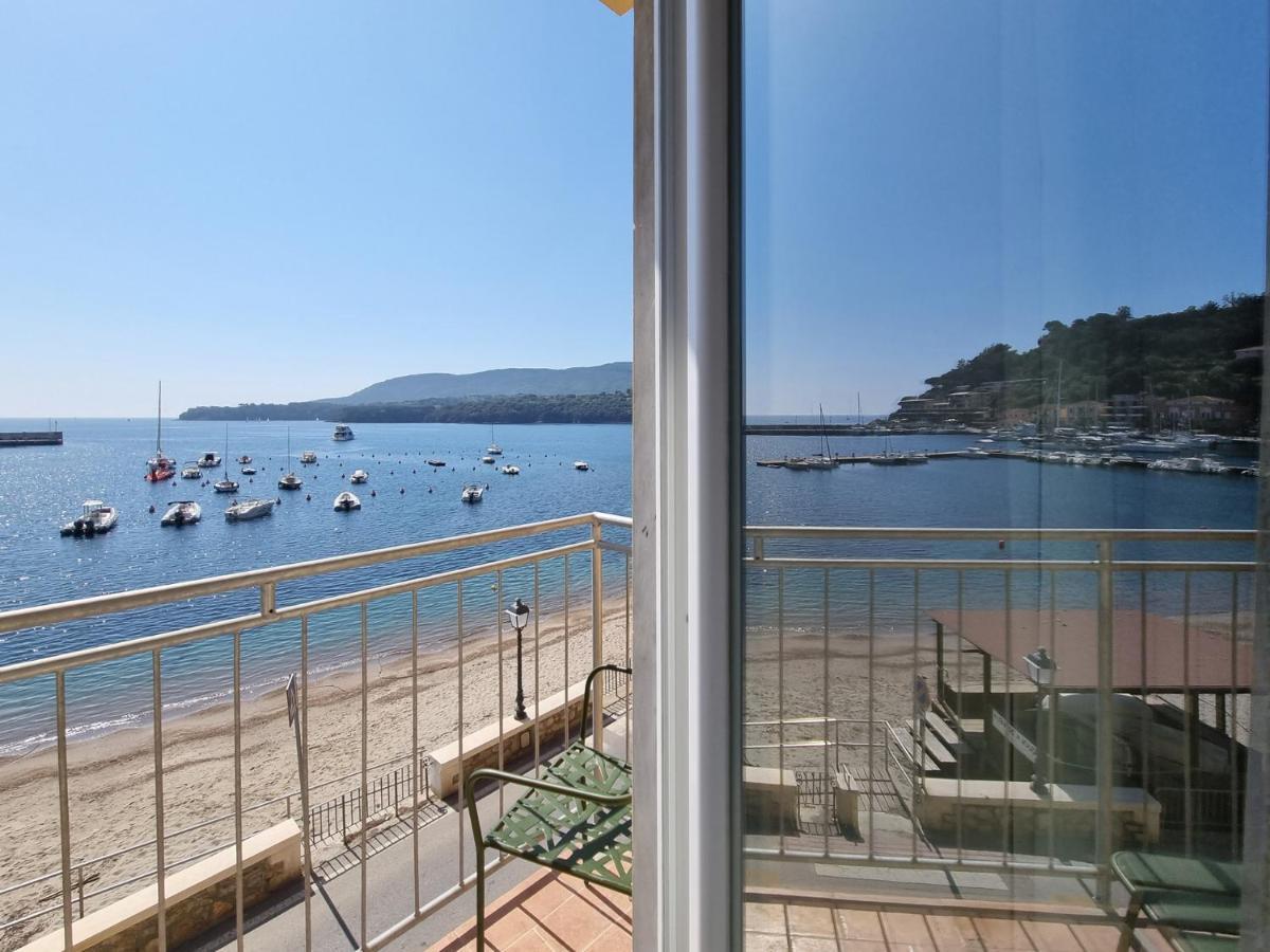 Hotel Plaza Porto Azzurro Exterior foto