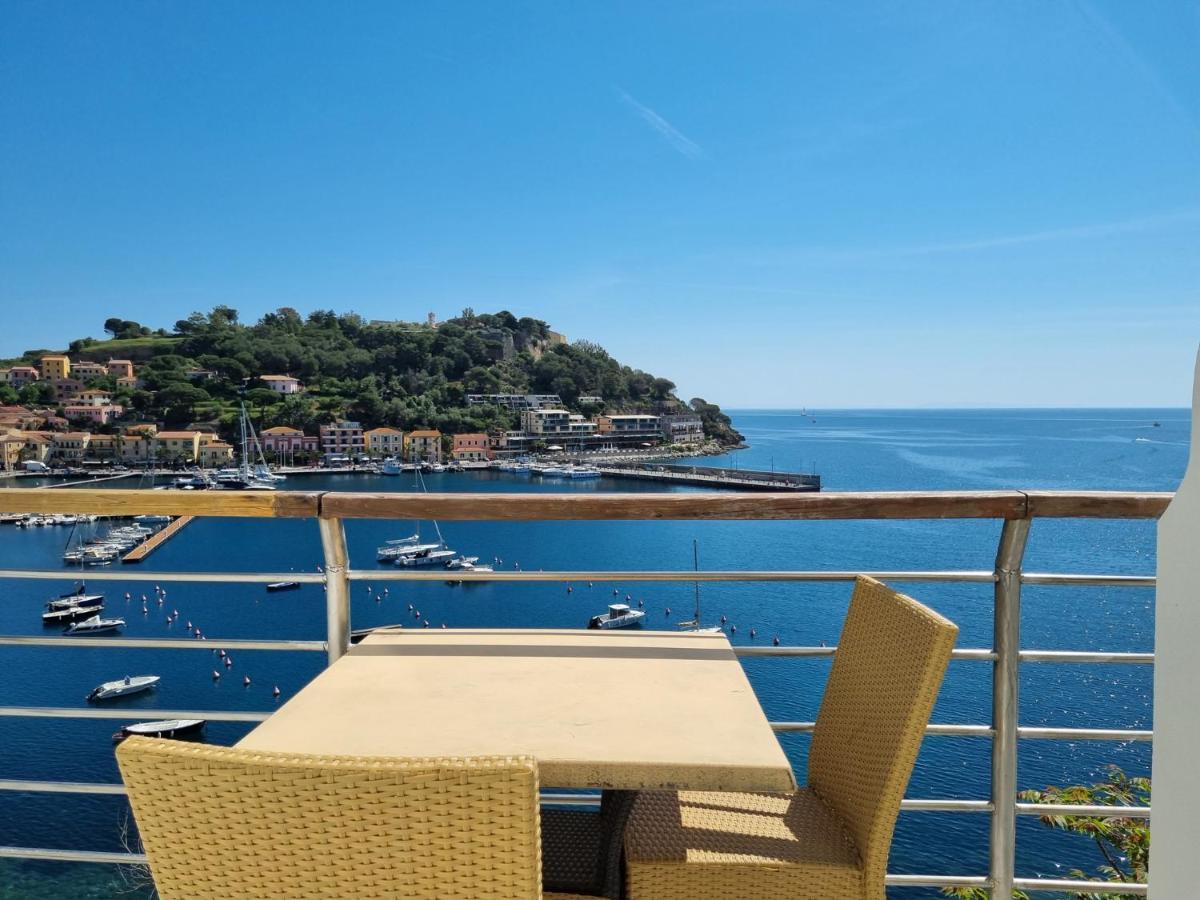 Hotel Plaza Porto Azzurro Exterior foto
