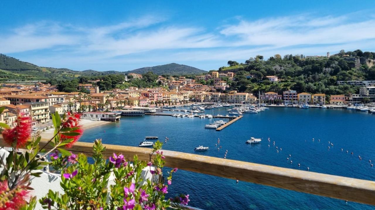 Hotel Plaza Porto Azzurro Exterior foto