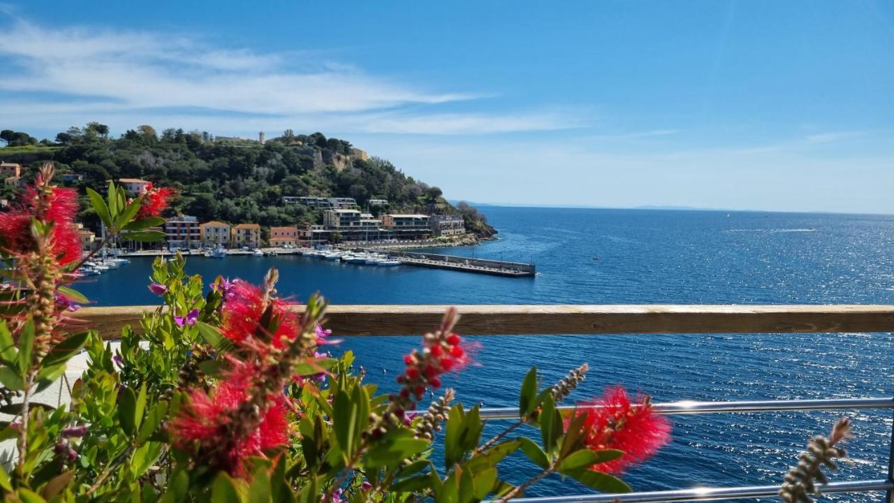 Hotel Plaza Porto Azzurro Exterior foto