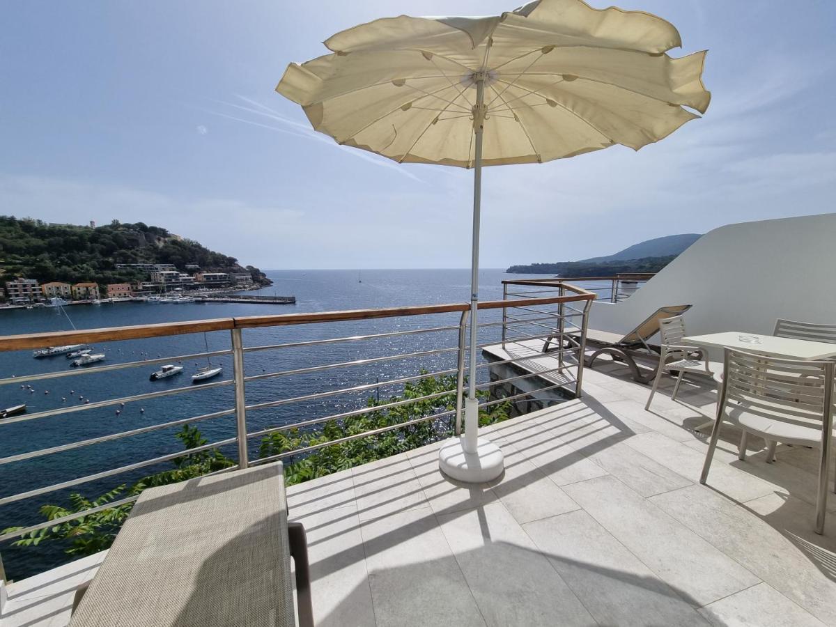 Hotel Plaza Porto Azzurro Exterior foto